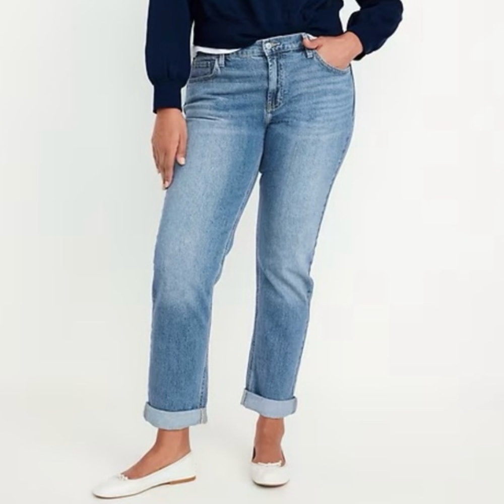 Old Navy Mid-Rise Wow Boyfriend Straight Jeans Size 16